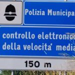 Cartello "controllo elettronico della velocità" autovelox