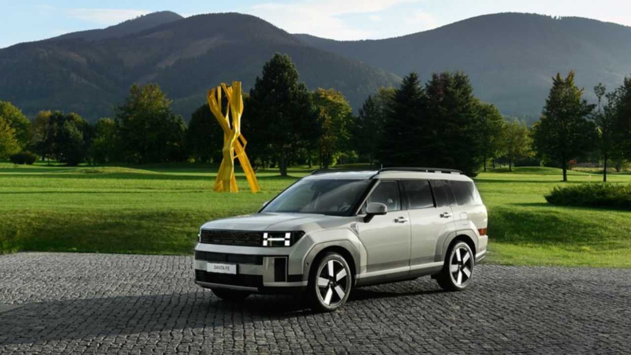 Hyundai Santa Fe - fonte Hyundai - mobilitasostenibile.it