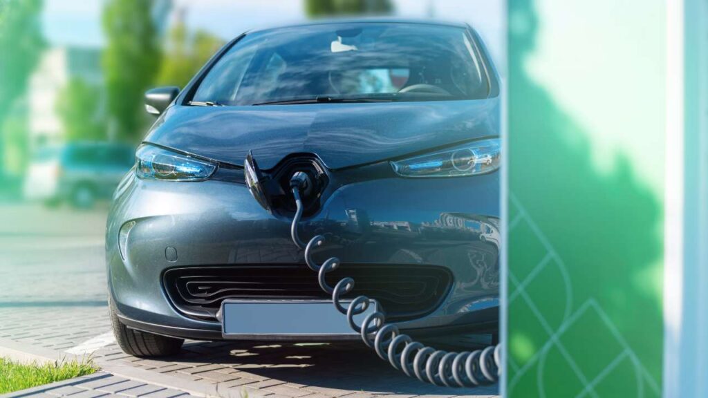 Le nuove batterie sono interscambiabili - fonte Freepik - mobilitasostenibile.it