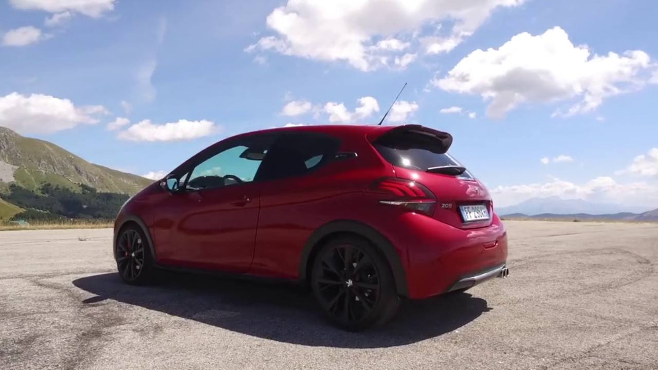 Peugeot 208 Gti - fonte Stellantis - mobilitasostenibile.it