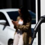 Ricarica auto elettriche - fonte Freepik - mobilitasostenibile.it