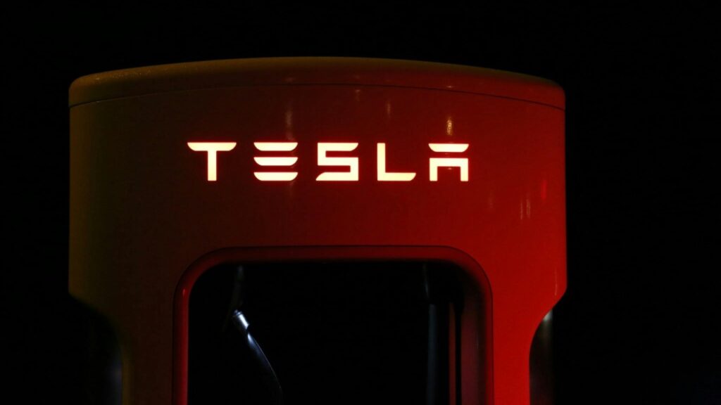 Rivoluzione Tesla - fonte Pexels - mobilitasostenibile.it