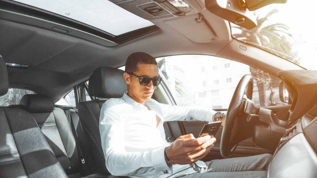 Uso smartphone alla guida