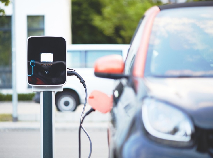 Auto elettrica, il dominico della Cina - fonte Pixabay - mobilitasostenibile.it