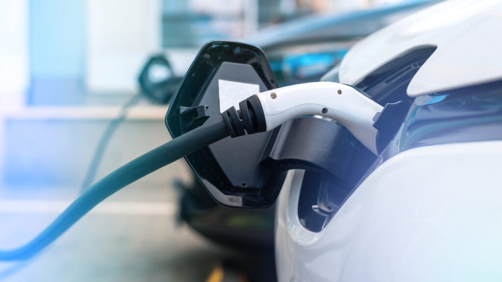 Auto elettriche più vendute - fonte Freepik - mobilitasostenibile.it