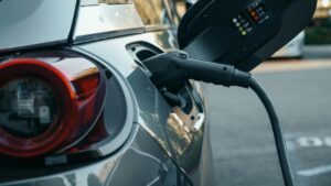 Auto ibrida - fonte Pexels - mobilitasostenibile.it