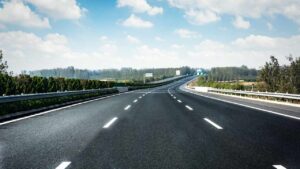 Autostrada - fonte Freepik - mobilitasostenibile.it