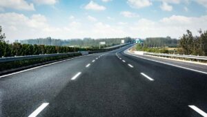 Autostrada - fonte Freepik - mobilitasostenibile.it