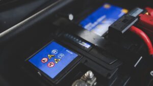 Batteria auto elettrica - fonte Pixabay - mobilitasostenibile.it