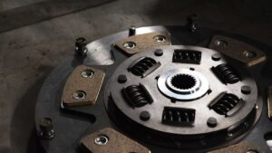 Cambio automatico a tre marce - fonte Pixabay - mobiltasostenibile.it