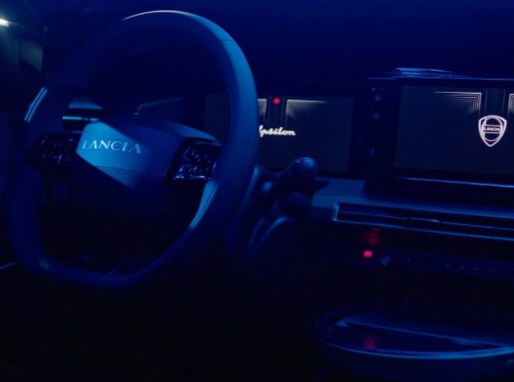 Gli interni della Lancia Ypsilon HF - fonte Lancia - mobilitasostenibile.it