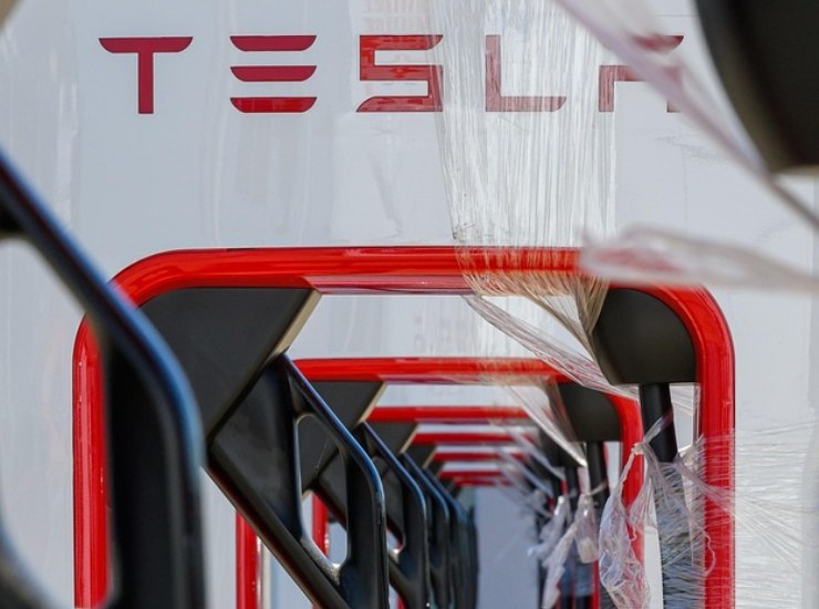 I dati di vendita di Tesla - fonte Freepik - mobilitasostenibile.it