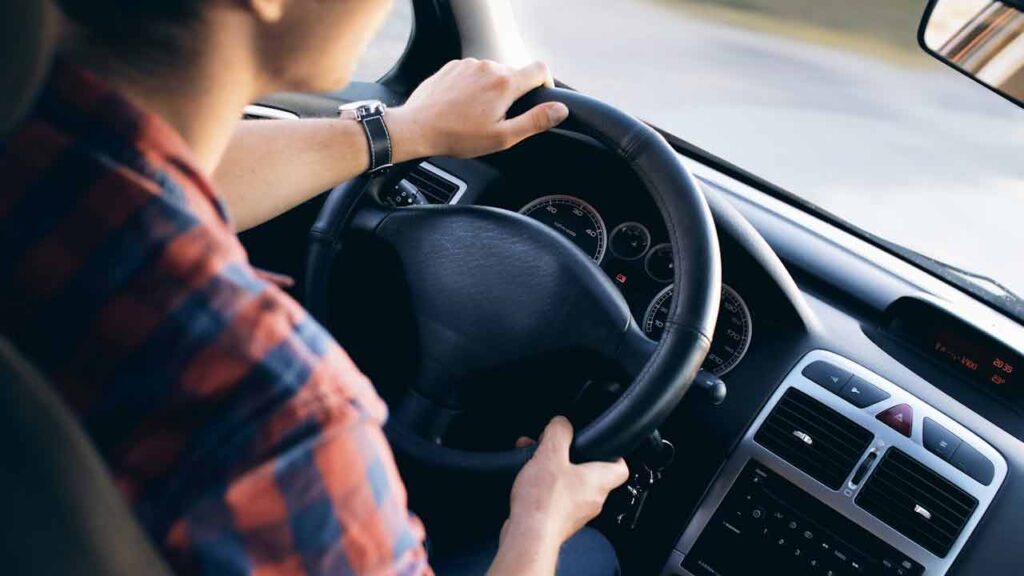 Obblighi automobilisti