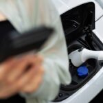 Regole auto elettrica - fonte Freepik - mobilitasostenibile.it