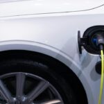Ricarica auto elettrica - fonte Pexels - mobilitasostenibile.it
