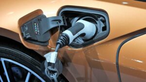 Ricarica auto elettriche - fonte Pixabay - mobilitasostenibile.it