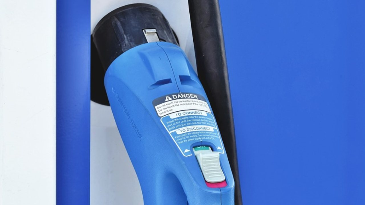 Rivoluzione elettrica in città - fonte Pixabay - mobilitasostenibile.it