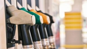 Stop benzina e diesel - fonte Canva - mobilitasostenibile.it