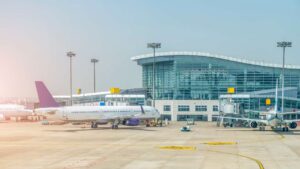 Aeroporto - fonte Freepik - mobilitasostenibile.it