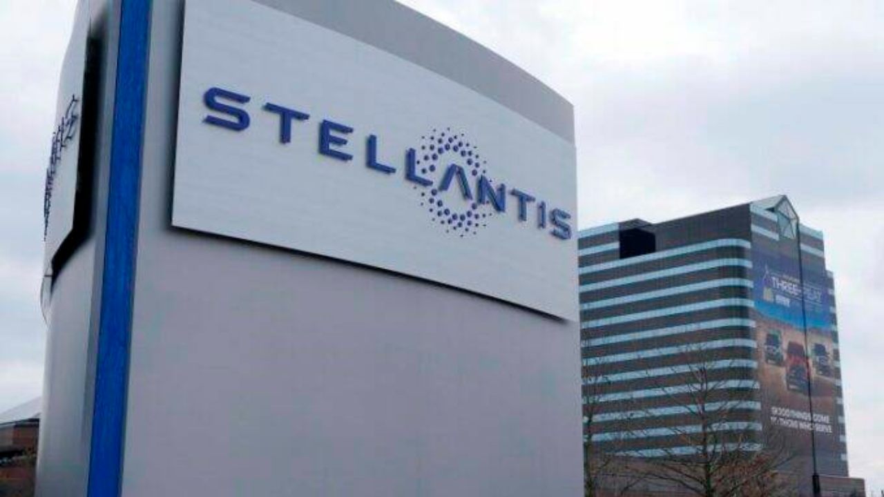 Allarme Stellantis - fonte X - mobilitasostenibile.it