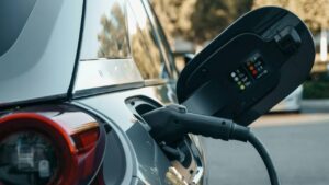 Auto ibrida - fonte Pexels - mobilitasostenibile.it