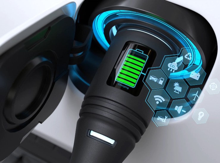 Batteria auto elettrica - fonte Freepik - mobilitasostenibile.it