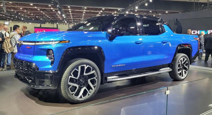 Chevrolet Silverado EV RST