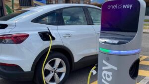 Colonnina ricarica Enel