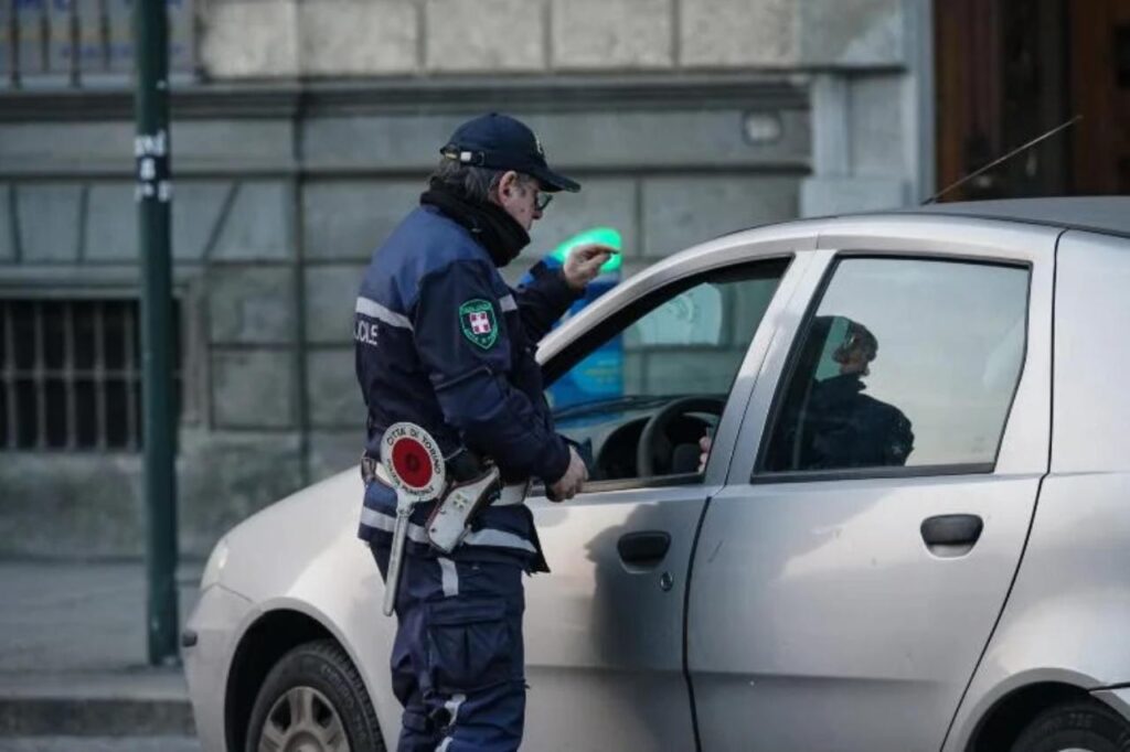 Polizia locale e auto