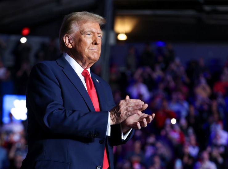Donald Trump e gli incentivi - fonte Facebook - mobilitasostenibile.it