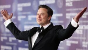 Elon Musk in passerella