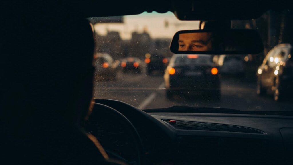 Guidare di sera