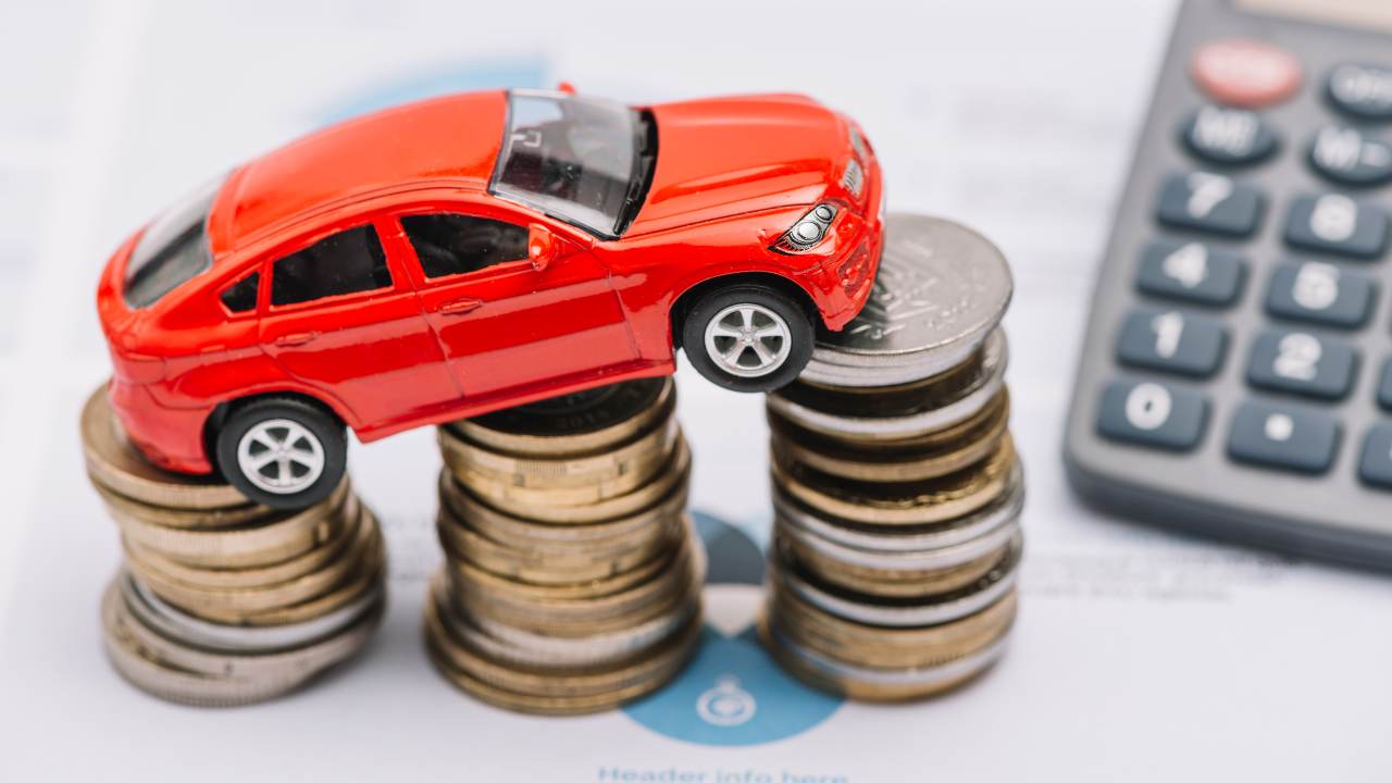 Incentivi auto cancellati - fonte Freepik - mobilitasostenibile.it