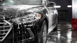 Lavaggio auto - fonte Freepik - mobilitasostenibile.it