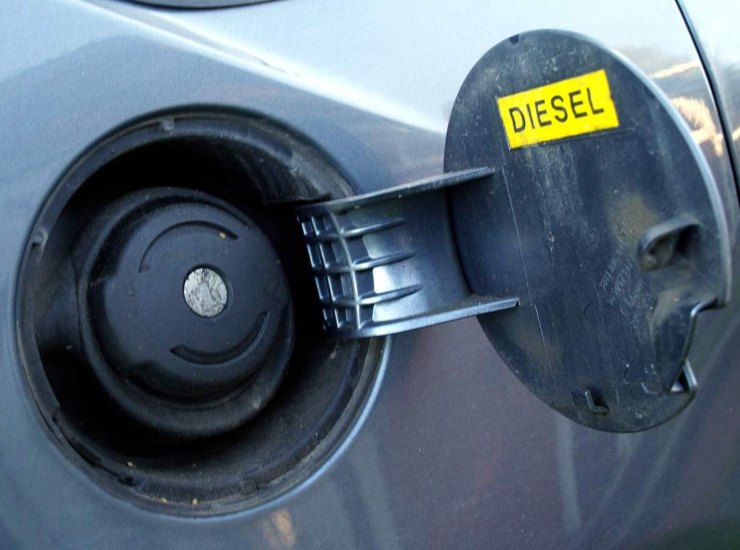 Milioni di automobilisti tornano al diesel - fonte Wikimedia - mobilitasostenibile.it