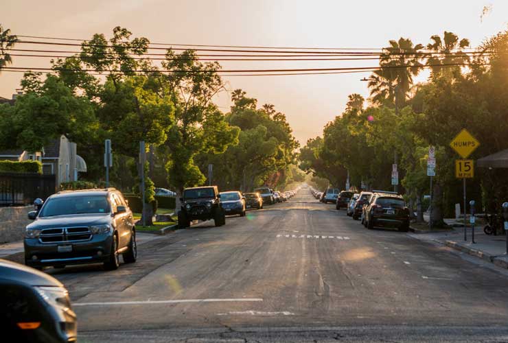 Parcheggio-Foto-di-Jake-Heinemann-da-Pexels-MobilitàSostenibile