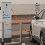 Ricarica auto elettrica - fonte Pixabay - mobilitasostenibile.it