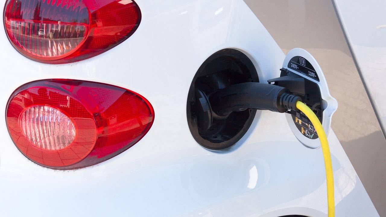 Ricarica dinamica - fonte Pixabay -mobilitasostenibile.it