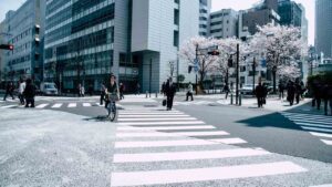 Strisce-pedonali-Foto-di-Abby-Chung-da-Pexels-MobilitàSostenibile.it