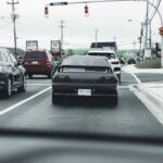 Targhe-auto-Foto-di-Erik-Mclean-da-Pexels-MobilitàSostenibile.it