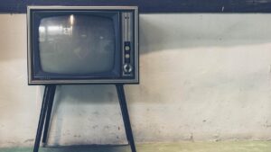 Televisore - fonte Pixabay - mobilitasostenibile.it