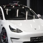 Tesla Model 3 in autosalone
