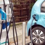 Auto elettrica in ricarica