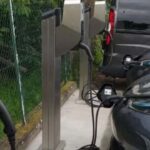 Auto elettriche in carica