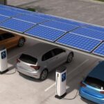 Auto elettriche in ricarica