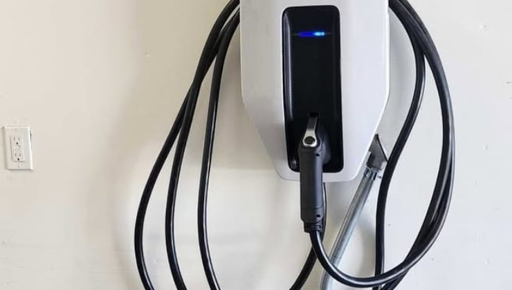 Caricatore auto elettrica