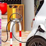 Auto elettrica in ricarica