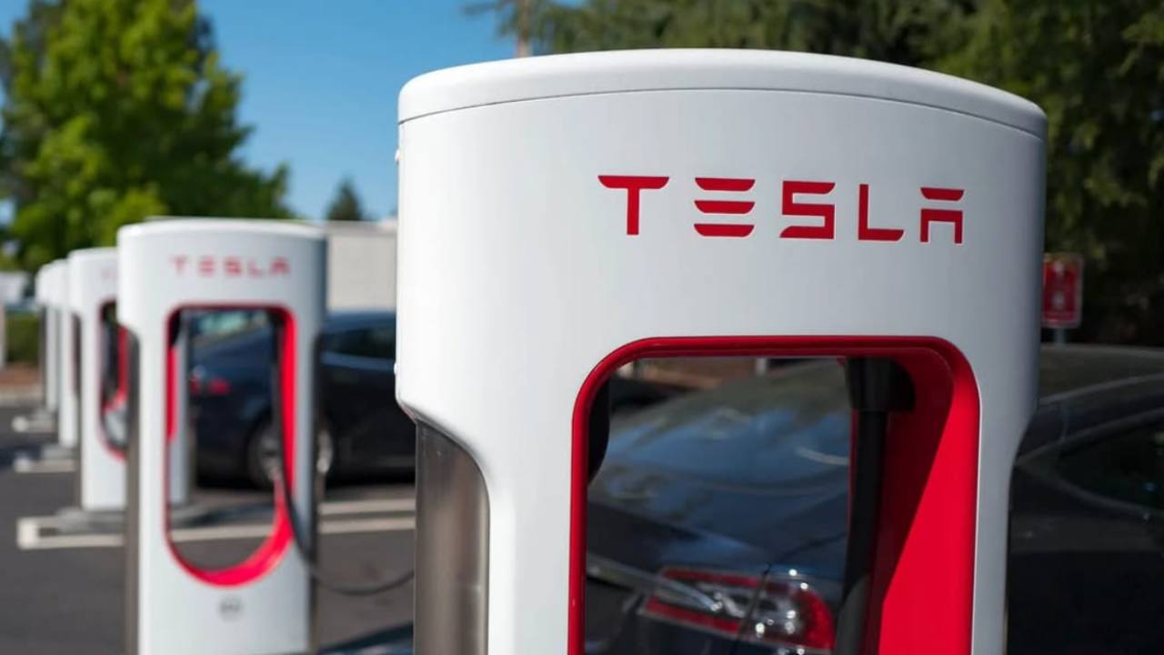 Colonnine ricarica Tesla