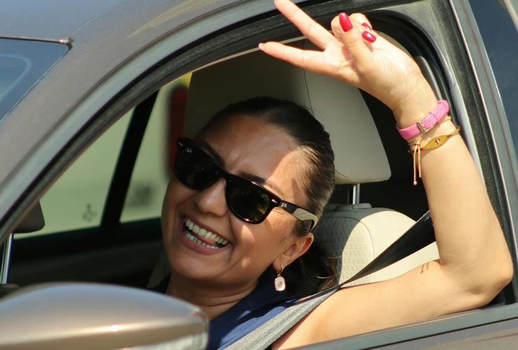 Felicità-in-auto-Foto-di-Murat-IŞIK-da-Pexels-MobilitàSostenibile