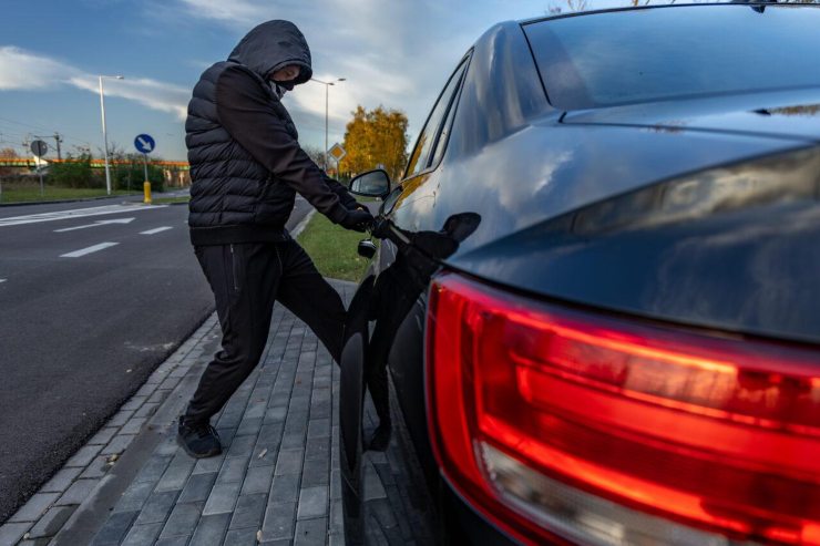 Furto auto